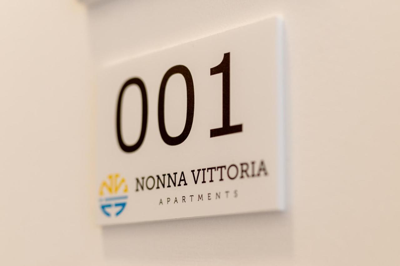 Nonna Vittoria Apartments Mola di Bari Bagian luar foto