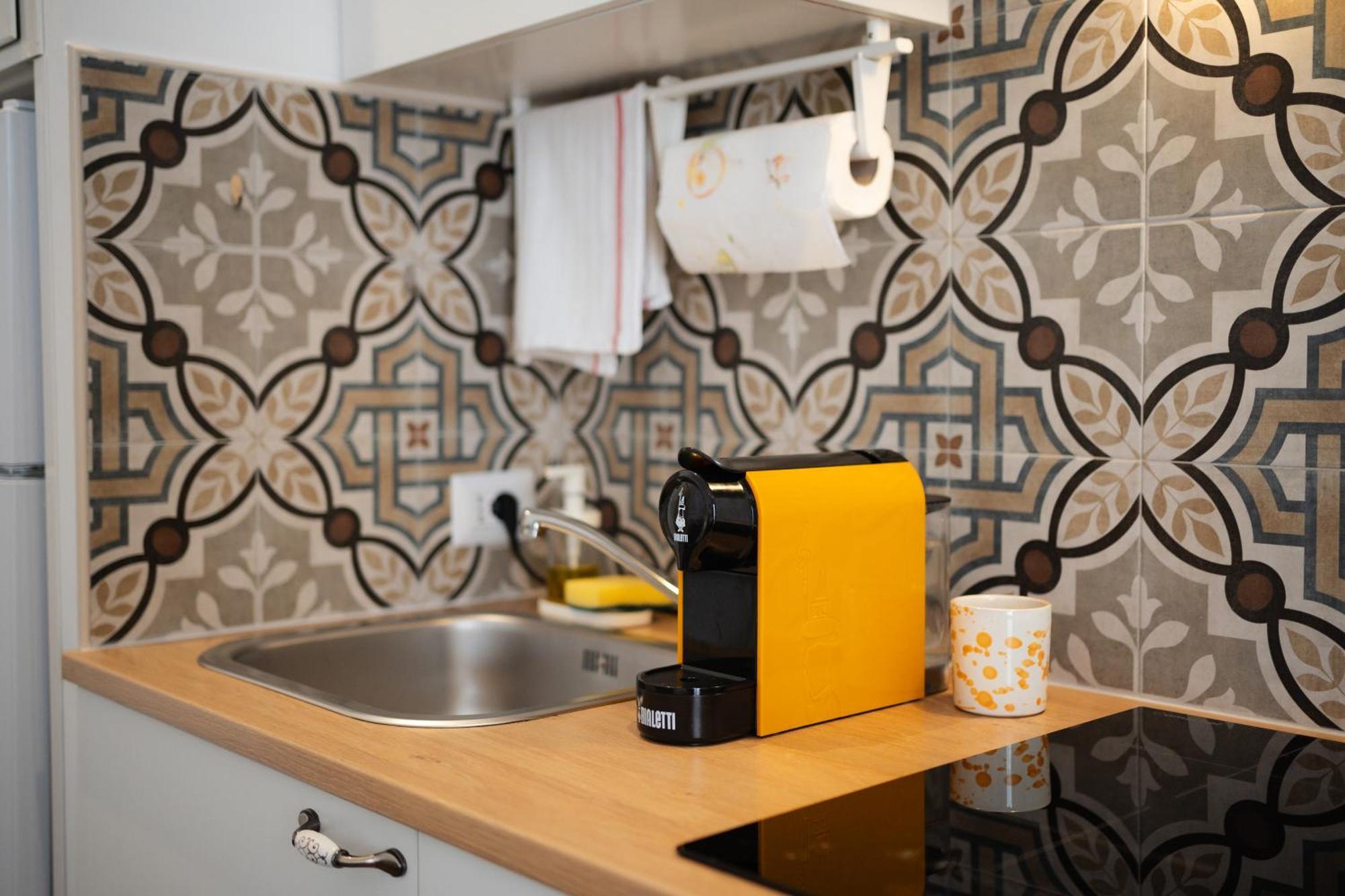Nonna Vittoria Apartments Mola di Bari Bagian luar foto
