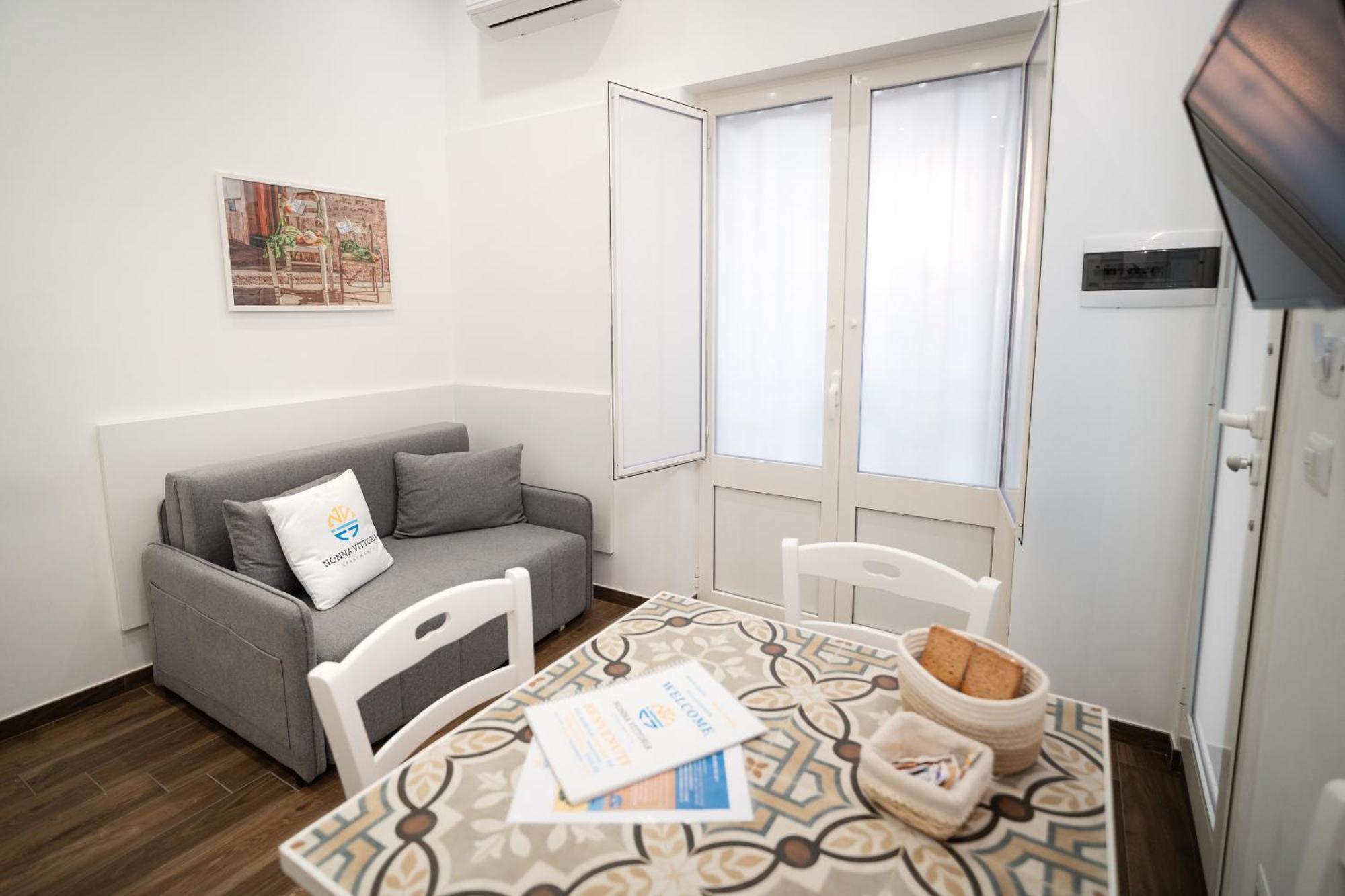 Nonna Vittoria Apartments Mola di Bari Bagian luar foto